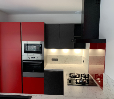 Des cuisines hautes en couleur