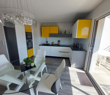 Des cuisines hautes en couleur